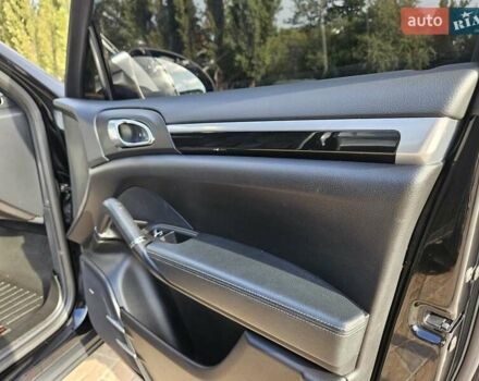 Порше Каен 2013 в Полтаве на Automoto.ua Черный Порше Каен, объемом двигателя 2.97 л и пробегом 258 тыс. км за 20950 $, фото 91 на Automoto.ua
