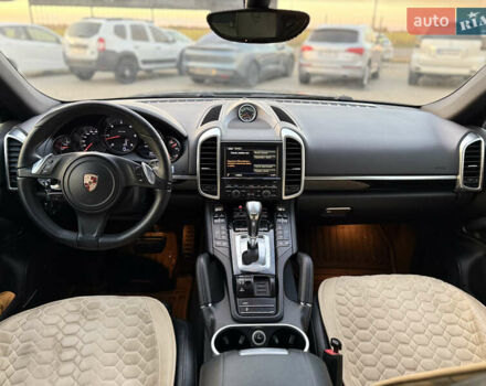 Порше Каен 2013 в Одессе на Automoto.ua Черный Порше Каен, объемом двигателя 3 л и пробегом 181 тыс. км за 26200 $, фото 16 на Automoto.ua