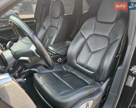 Порше Каен 2013 в Полтаве на Automoto.ua Черный Порше Каен, объемом двигателя 2.97 л и пробегом 258 тыс. км за 20950 $, фото 106 на Automoto.ua