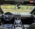 Черный Порше Каен, объемом двигателя 3 л и пробегом 258 тыс. км за 22900 $, фото 82 на Automoto.ua