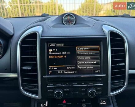 Чорний Порше Cayenne, об'ємом двигуна 3 л та пробігом 181 тис. км за 29000 $, фото 13 на Automoto.ua