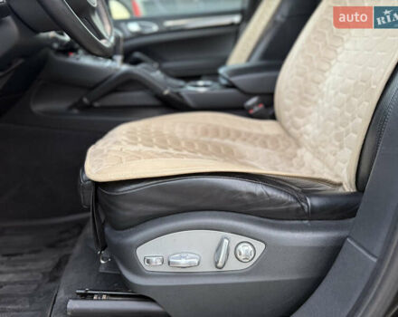 Порше Каен 2013 в Одессе на Automoto.ua Черный Порше Каен, объемом двигателя 3 л и пробегом 181 тыс. км за 26200 $, фото 15 на Automoto.ua