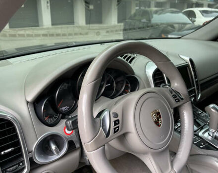 Чорний Порше Cayenne, об'ємом двигуна 3.6 л та пробігом 147 тис. км за 18000 $, фото 10 на Automoto.ua