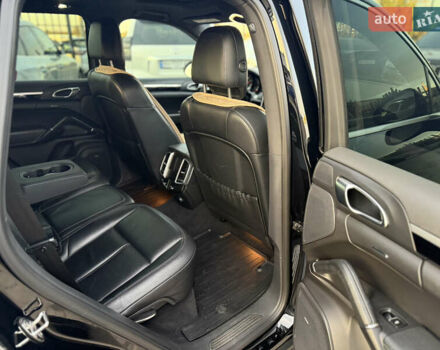 Порше Каен 2013 в Одессе на Automoto.ua Черный Порше Каен, объемом двигателя 3 л и пробегом 181 тыс. км за 26200 $, фото 10 на Automoto.ua