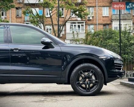 Порше Каен 2013 в Киеве на Automoto.ua Черный Порше Каен, объемом двигателя 4.13 л и пробегом 273 тыс. км за 23999 $, фото 8 на Automoto.ua