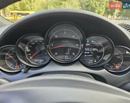 Порше Каен 2013 в Полтаве на Automoto.ua Черный Порше Каен, объемом двигателя 2.97 л и пробегом 258 тыс. км за 20950 $, фото 113 на Automoto.ua