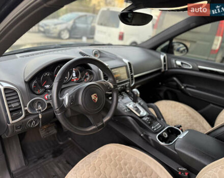 Порше Каен 2013 в Одессе на Automoto.ua Черный Порше Каен, объемом двигателя 3 л и пробегом 181 тыс. км за 26200 $, фото 7 на Automoto.ua