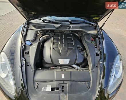 Порше Каен 2013 в Полтаве на Automoto.ua Черный Порше Каен, объемом двигателя 2.97 л и пробегом 258 тыс. км за 20950 $, фото 124 на Automoto.ua