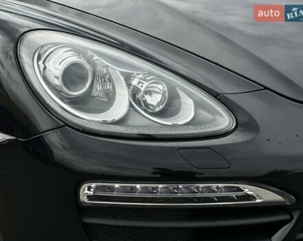 Чорний Порше Cayenne, об'ємом двигуна 4.8 л та пробігом 160 тис. км за 23000 $, фото 37 на Automoto.ua