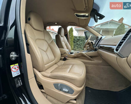 Черный Порше Каен, объемом двигателя 3.6 л и пробегом 160 тыс. км за 17500 $, фото 41 на Automoto.ua