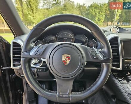 Порше Каен 2013 в Полтаве на Automoto.ua Черный Порше Каен, объемом двигателя 2.97 л и пробегом 258 тыс. км за 20950 $, фото 108 на Automoto.ua
