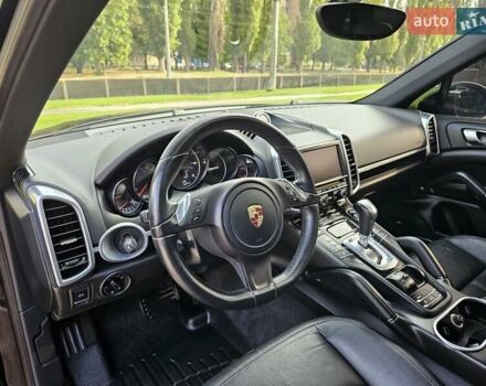 Порше Каен 2013 в Полтаве на Automoto.ua Черный Порше Каен, объемом двигателя 2.97 л и пробегом 258 тыс. км за 20950 $, фото 104 на Automoto.ua