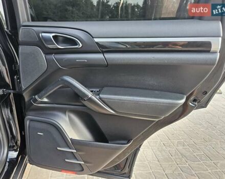 Порше Каен 2013 в Полтаве на Automoto.ua Черный Порше Каен, объемом двигателя 2.97 л и пробегом 258 тыс. км за 20950 $, фото 65 на Automoto.ua
