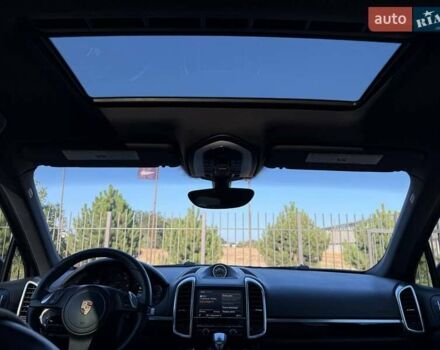 Чорний Порше Cayenne, об'ємом двигуна 3 л та пробігом 181 тис. км за 29000 $, фото 28 на Automoto.ua