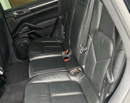 Черный Порше Каен, объемом двигателя 2.97 л и пробегом 233 тыс. км за 21700 $, фото 10 на Automoto.ua