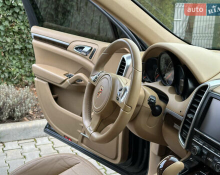 Черный Порше Каен, объемом двигателя 3.6 л и пробегом 160 тыс. км за 17500 $, фото 44 на Automoto.ua