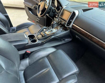 Черный Порше Каен, объемом двигателя 4.8 л и пробегом 270 тыс. км за 17500 $, фото 20 на Automoto.ua