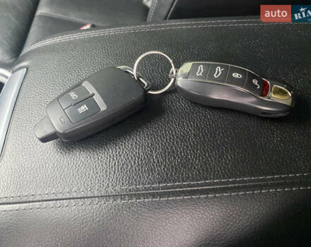 Черный Порше Каен, объемом двигателя 2.97 л и пробегом 233 тыс. км за 21700 $, фото 20 на Automoto.ua