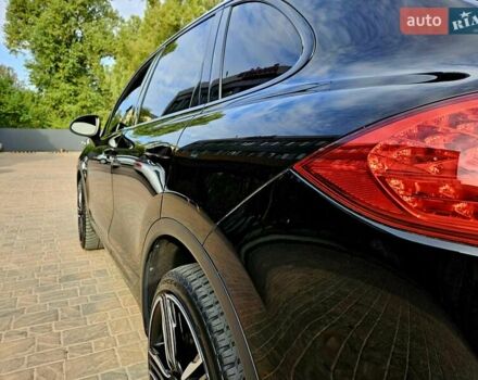 Порше Каен 2013 в Полтаве на Automoto.ua Черный Порше Каен, объемом двигателя 2.97 л и пробегом 258 тыс. км за 20950 $, фото 46 на Automoto.ua