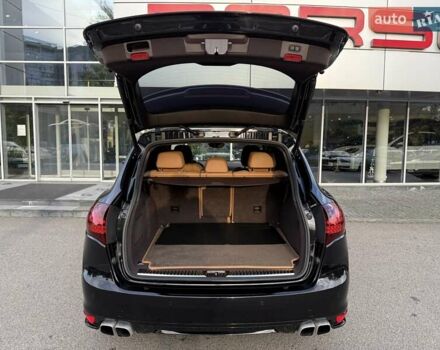 Черный Порше Каен, объемом двигателя 4.81 л и пробегом 43 тыс. км за 53000 $, фото 12 на Automoto.ua