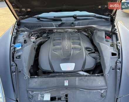 Чорний Порше Cayenne, об'ємом двигуна 3 л та пробігом 181 тис. км за 29000 $, фото 35 на Automoto.ua