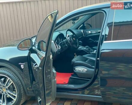 Чорний Порше Cayenne, об'ємом двигуна 4.2 л та пробігом 257 тис. км за 27999 $, фото 13 на Automoto.ua