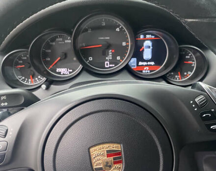 Черный Порше Каен, объемом двигателя 2.97 л и пробегом 233 тыс. км за 21700 $, фото 26 на Automoto.ua