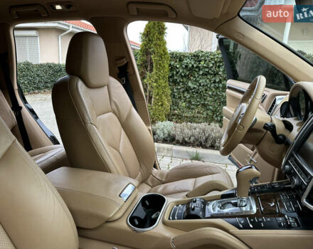 Черный Порше Каен, объемом двигателя 3.6 л и пробегом 160 тыс. км за 17500 $, фото 45 на Automoto.ua