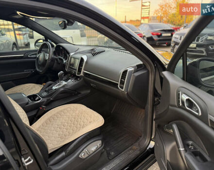 Порше Каен 2013 в Одессе на Automoto.ua Черный Порше Каен, объемом двигателя 3 л и пробегом 181 тыс. км за 26200 $, фото 8 на Automoto.ua