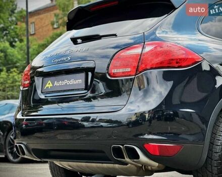 Порше Каен 2013 в Киеве на Automoto.ua Черный Порше Каен, объемом двигателя 4.13 л и пробегом 273 тыс. км за 23999 $, фото 15 на Automoto.ua