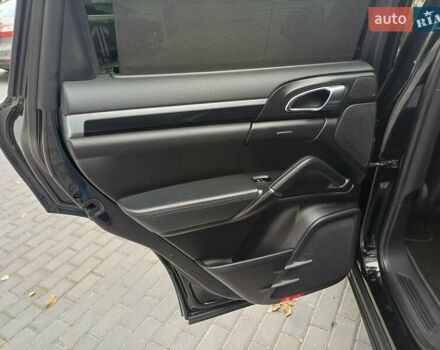 Чорний Порше Cayenne, об'ємом двигуна 3 л та пробігом 218 тис. км за 24000 $, фото 13 на Automoto.ua