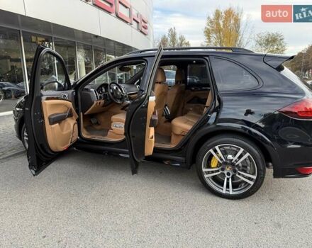 Черный Порше Каен, объемом двигателя 4.81 л и пробегом 43 тыс. км за 53000 $, фото 15 на Automoto.ua