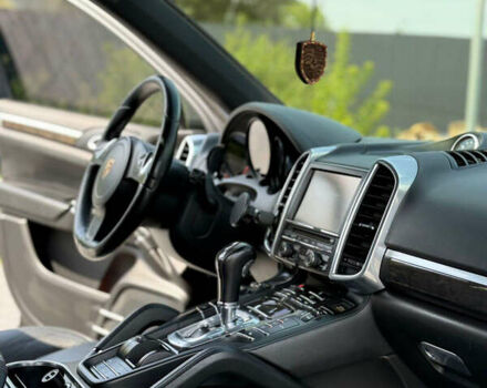 Чорний Порше Cayenne, об'ємом двигуна 2.97 л та пробігом 248 тис. км за 22300 $, фото 20 на Automoto.ua