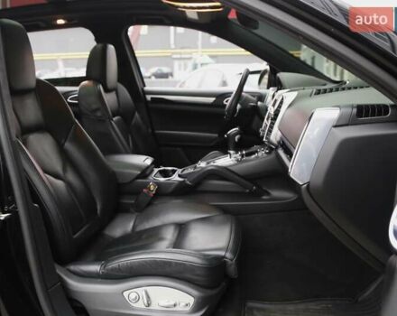 Черный Порше Каен, объемом двигателя 4.81 л и пробегом 152 тыс. км за 21900 $, фото 11 на Automoto.ua