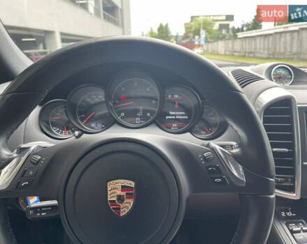 Чорний Порше Cayenne, об'ємом двигуна 3 л та пробігом 180 тис. км за 27300 $, фото 19 на Automoto.ua