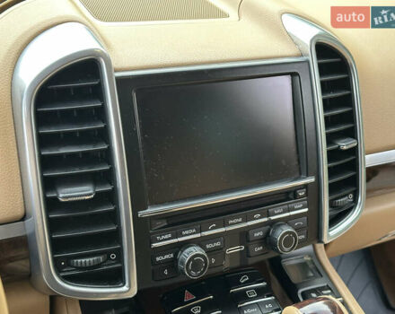 Черный Порше Каен, объемом двигателя 3.6 л и пробегом 160 тыс. км за 17500 $, фото 56 на Automoto.ua