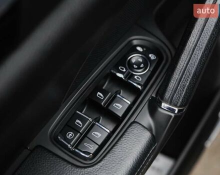 Черный Порше Каен, объемом двигателя 4.81 л и пробегом 152 тыс. км за 21900 $, фото 28 на Automoto.ua