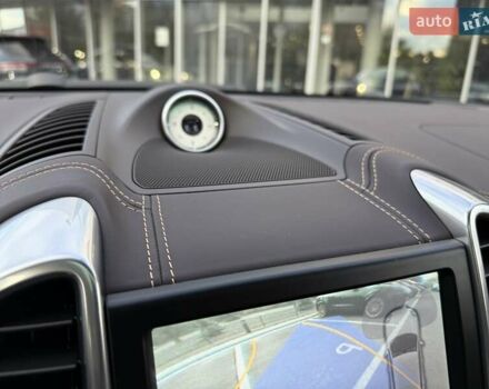 Черный Порше Каен, объемом двигателя 4.81 л и пробегом 43 тыс. км за 53000 $, фото 50 на Automoto.ua