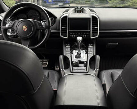 Черный Порше Каен, объемом двигателя 2.97 л и пробегом 215 тыс. км за 22900 $, фото 15 на Automoto.ua