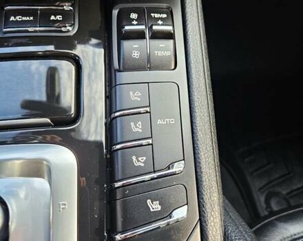 Порше Каен 2013 в Полтаве на Automoto.ua Черный Порше Каен, объемом двигателя 2.97 л и пробегом 258 тыс. км за 20950 $, фото 120 на Automoto.ua