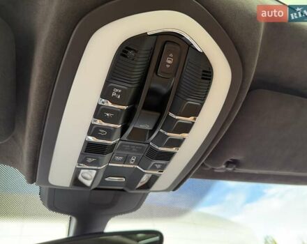 Черный Порше Каен, объемом двигателя 4.81 л и пробегом 43 тыс. км за 53000 $, фото 53 на Automoto.ua