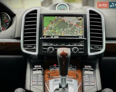 Чорний Порше Cayenne, об'ємом двигуна 4.13 л та пробігом 273 тис. км за 23999 $, фото 49 на Automoto.ua