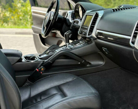 Чорний Порше Cayenne, об'ємом двигуна 2.97 л та пробігом 248 тис. км за 22300 $, фото 12 на Automoto.ua