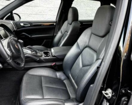 Черный Порше Каен, объемом двигателя 3.6 л и пробегом 80 тыс. км за 8000 $, фото 8 на Automoto.ua