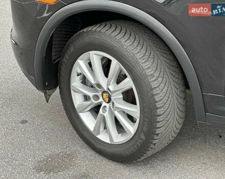Чорний Порше Cayenne, об'ємом двигуна 3 л та пробігом 286 тис. км за 22000 $, фото 8 на Automoto.ua