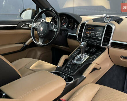 Черный Порше Каен, объемом двигателя 3.6 л и пробегом 124 тыс. км за 25800 $, фото 7 на Automoto.ua