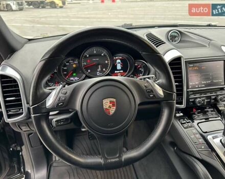 Чорний Порше Cayenne, об'ємом двигуна 3 л та пробігом 286 тис. км за 22000 $, фото 30 на Automoto.ua