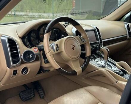 Черный Порше Каен, объемом двигателя 3.6 л и пробегом 337 тыс. км за 17300 $, фото 13 на Automoto.ua