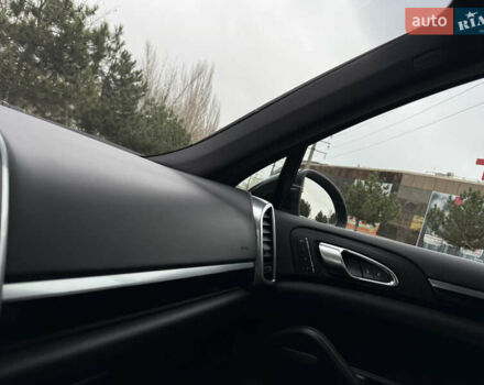 Чорний Порше Cayenne, об'ємом двигуна 3.6 л та пробігом 156 тис. км за 22300 $, фото 29 на Automoto.ua