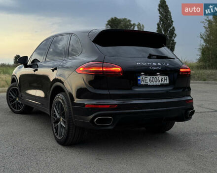 Чорний Порше Cayenne, об'ємом двигуна 3 л та пробігом 159 тис. км за 28500 $, фото 10 на Automoto.ua